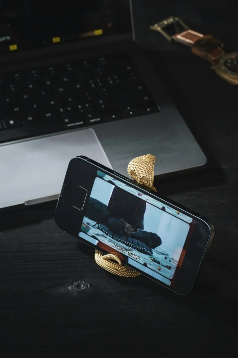 Reference photograph: Reference photograph by COPPERTIST WU. Not verification of the exact planned product.
