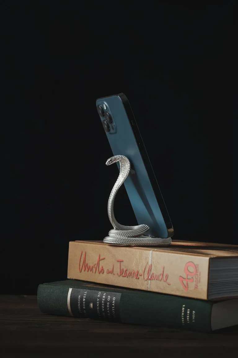 Reference photograph: Reference photograph by COPPERTIST WU. Not verification of the exact planned product.